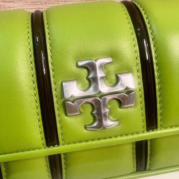 Authentic Tory Burch Kira Bombe stripe flap - Picture 2 of 9